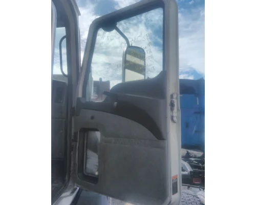 MACK CXU 2007-2019 DOOR ASSEMBLY, FRONT