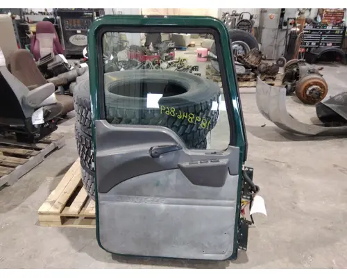 MACK CXU 2007-2019 DOOR ASSEMBLY, FRONT
