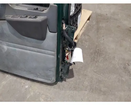 MACK CXU 2007-2019 DOOR ASSEMBLY, FRONT