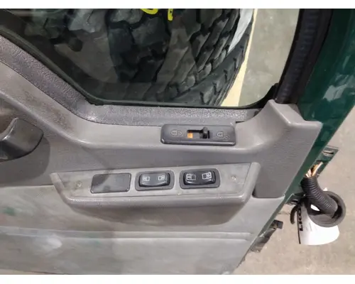 MACK CXU 2007-2019 DOOR ASSEMBLY, FRONT