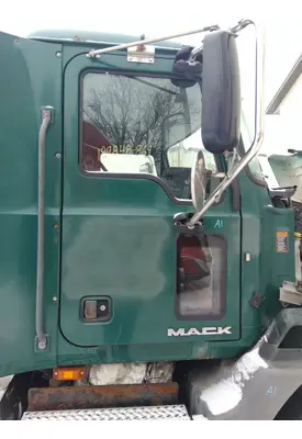 MACK CXU 2007-2019 DOOR ASSEMBLY, FRONT