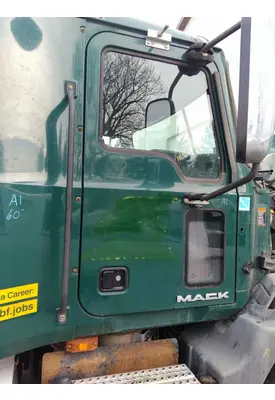 MACK CXU 2007-2019 DOOR ASSEMBLY, FRONT