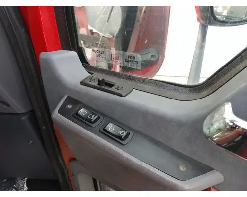 MACK CXU 2007-2019 DOOR ASSEMBLY, FRONT