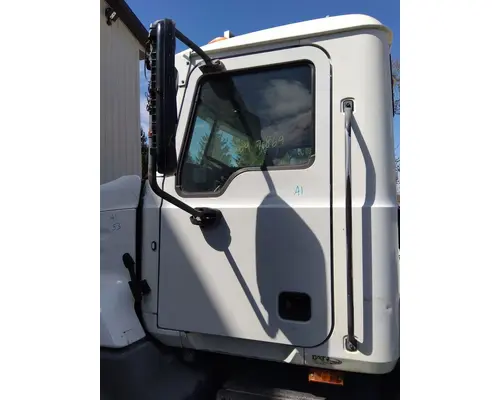MACK CXU 2007-2019 DOOR ASSEMBLY, FRONT
