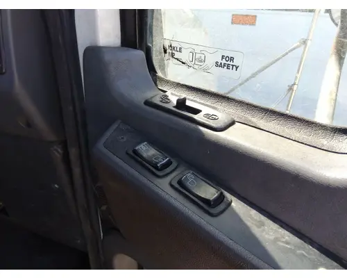 MACK CXU 2007-2019 DOOR ASSEMBLY, FRONT