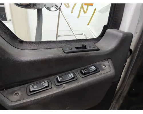 MACK CXU 2007-2019 DOOR ASSEMBLY, FRONT