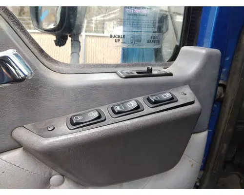 MACK CXU 2007-2019 DOOR ASSEMBLY, FRONT