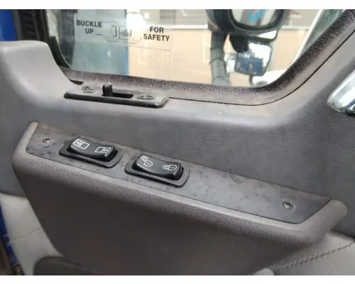 MACK CXU 2007-2019 DOOR ASSEMBLY, FRONT