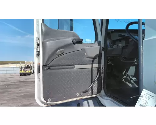 MACK CXU 2007-2019 DOOR ASSEMBLY, FRONT
