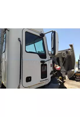 MACK CXU 2007-2019 DOOR ASSEMBLY, FRONT