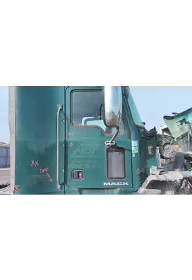 MACK CXU 2007-2019 DOOR ASSEMBLY, FRONT