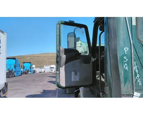 MACK CXU 2007-2019 DOOR ASSEMBLY, FRONT