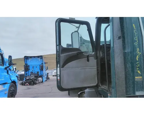 MACK CXU 2007-2019 DOOR ASSEMBLY, FRONT