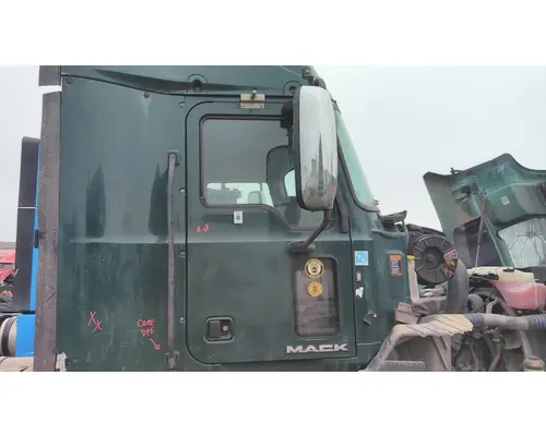 MACK CXU 2007-2019 DOOR ASSEMBLY, FRONT