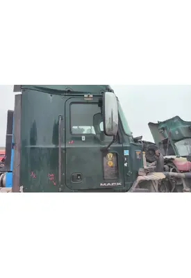 MACK CXU 2007-2019 DOOR ASSEMBLY, FRONT