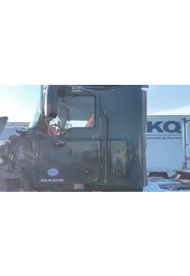 MACK CXU 2007-2019 DOOR ASSEMBLY, FRONT