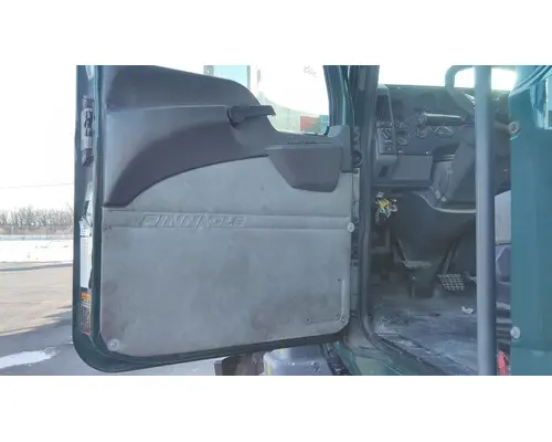 MACK CXU 2007-2019 DOOR ASSEMBLY, FRONT