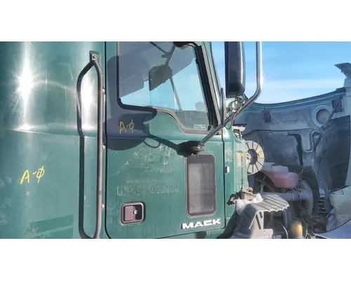MACK CXU 2007-2019 DOOR ASSEMBLY, FRONT