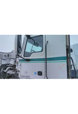 MACK CXU 2007-2019 DOOR ASSEMBLY, FRONT