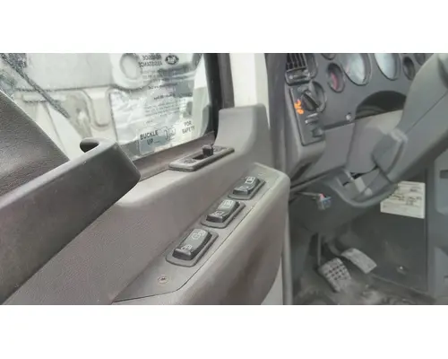 MACK CXU 2007-2019 DOOR ASSEMBLY, FRONT