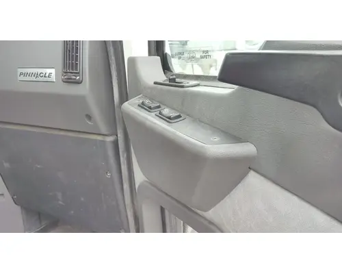 MACK CXU 2007-2019 DOOR ASSEMBLY, FRONT