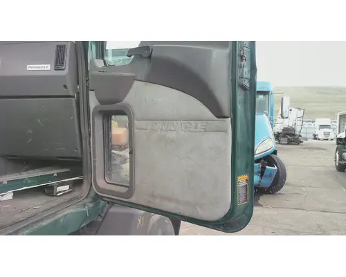 MACK CXU 2007-2019 DOOR ASSEMBLY, FRONT