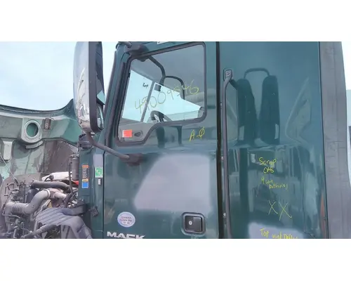 MACK CXU 2007-2019 DOOR ASSEMBLY, FRONT