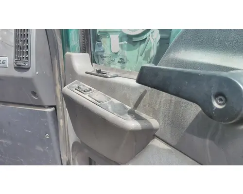 MACK CXU 2007-2019 DOOR ASSEMBLY, FRONT