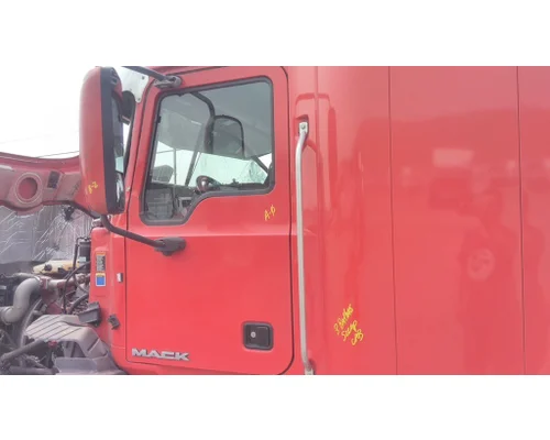 MACK CXU 2007-2019 DOOR ASSEMBLY, FRONT