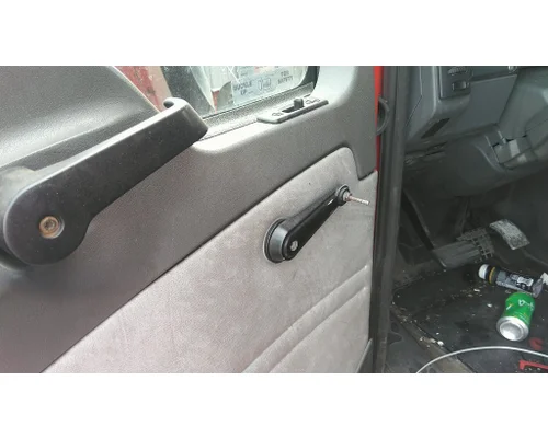 MACK CXU 2007-2019 DOOR ASSEMBLY, FRONT
