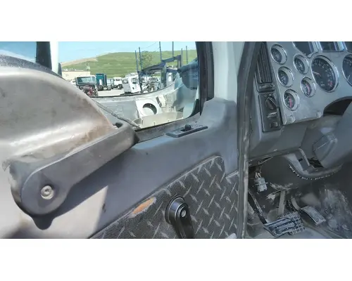 MACK CXU 2007-2019 DOOR ASSEMBLY, FRONT