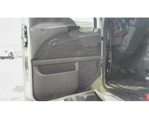 MACK CXU 2007-2019 DOOR ASSEMBLY, FRONT
