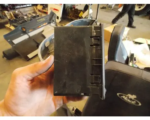 MACK CXU163 Dash  Console Switch