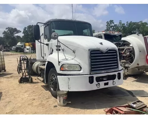 MACK CXU600 Bumper Assembly, Front