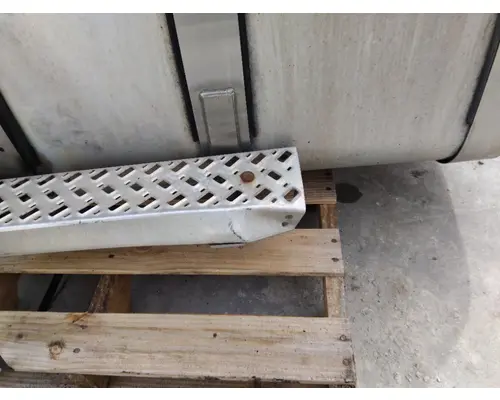 MACK CXU612 2008-2018 FUEL TANK