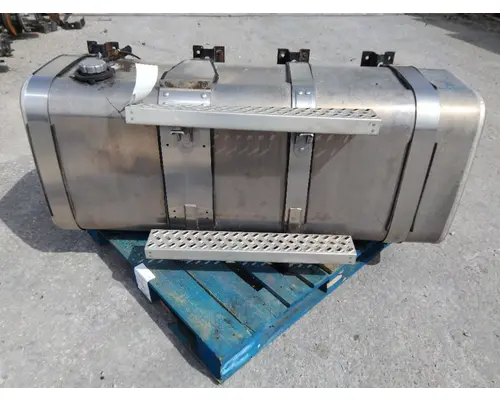 MACK CXU612 2008-2018 FUEL TANK