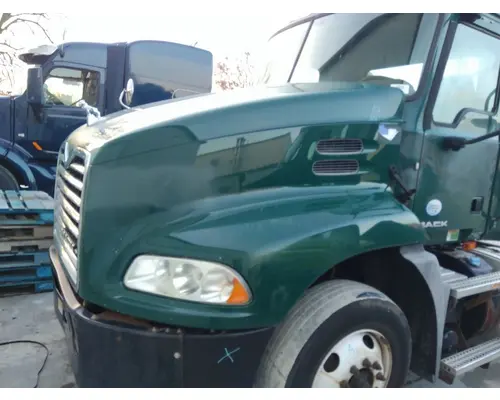 MACK CXU612 2008-2018 HOOD