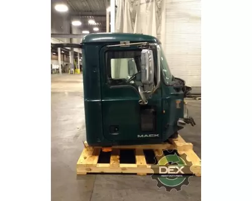 MACK CXU612 8102 cab, complete