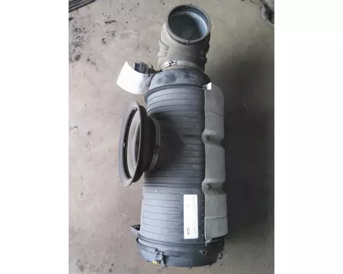 MACK CXU612 AIR CLEANER