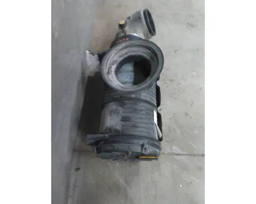 MACK CXU612 AIR CLEANER