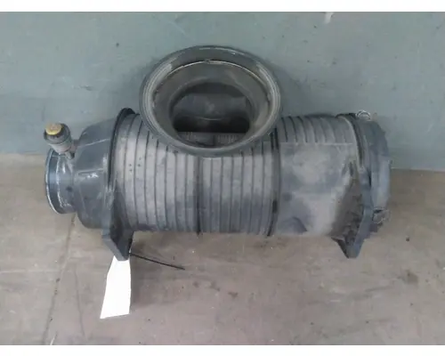MACK CXU612 AIR CLEANER