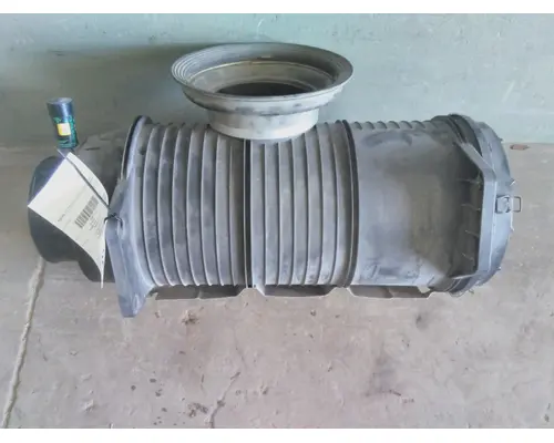 MACK CXU612 AIR CLEANER