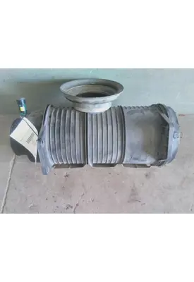 MACK CXU612 AIR CLEANER