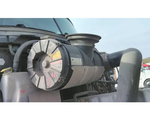 MACK CXU612 AIR CLEANER