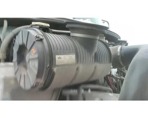 MACK CXU612 AIR CLEANER