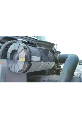 MACK CXU612 AIR CLEANER