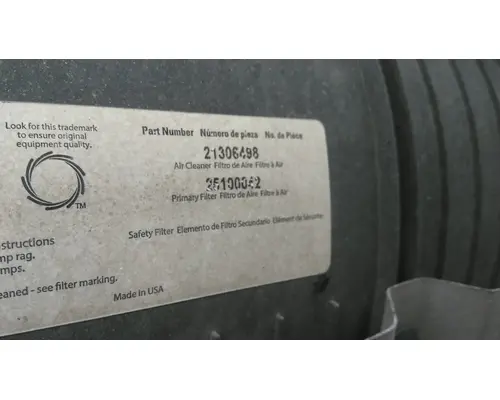 MACK CXU612 AIR CLEANER