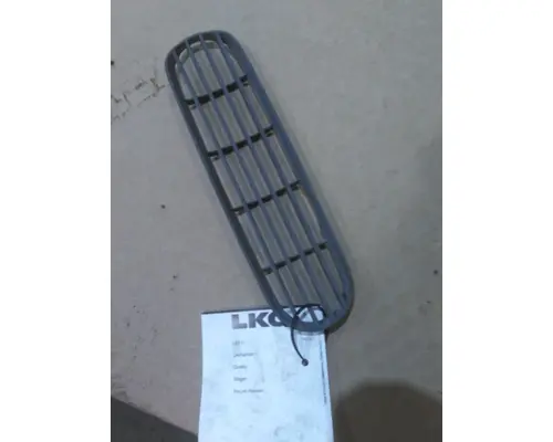 MACK CXU612 AIR INTAKE LOUVERCOVER