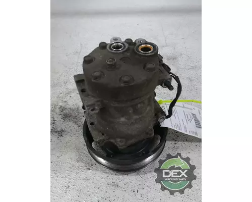 MACK CXU612 Air Conditioner Compressor