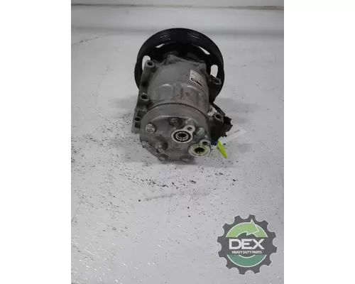 MACK CXU612 Air Conditioner Compressor